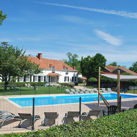 Bed and Breakfast Domaine Les Gandins Saint-Germain-de-Salles Екстер'єр фото